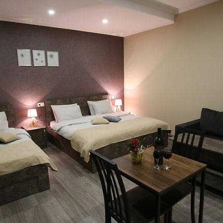 Hotel Nabadi Tbilissi Extérieur photo