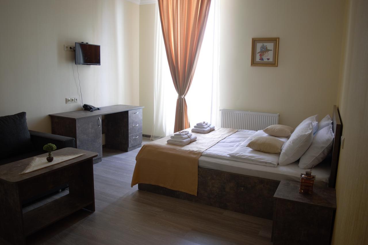 Hotel Nabadi Tbilissi Extérieur photo