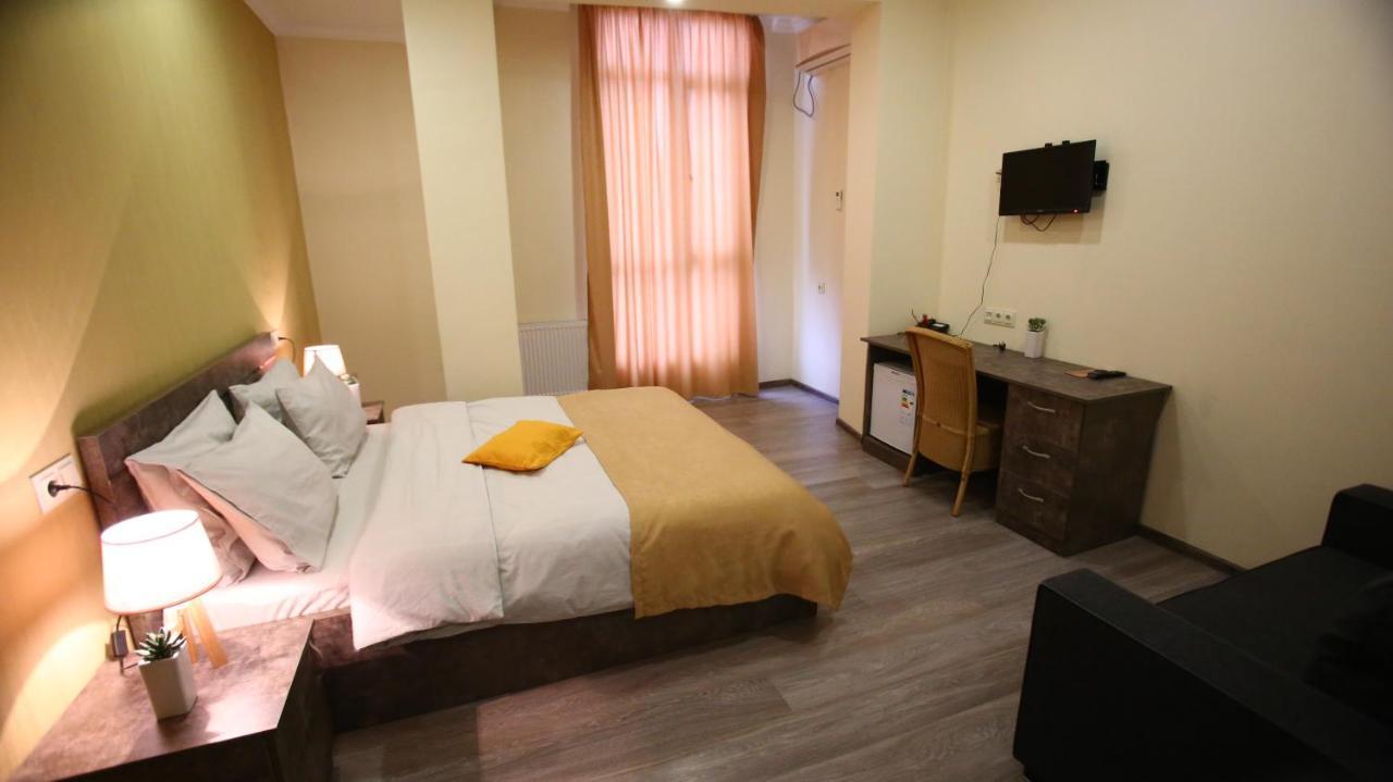 Hotel Nabadi Tbilissi Extérieur photo