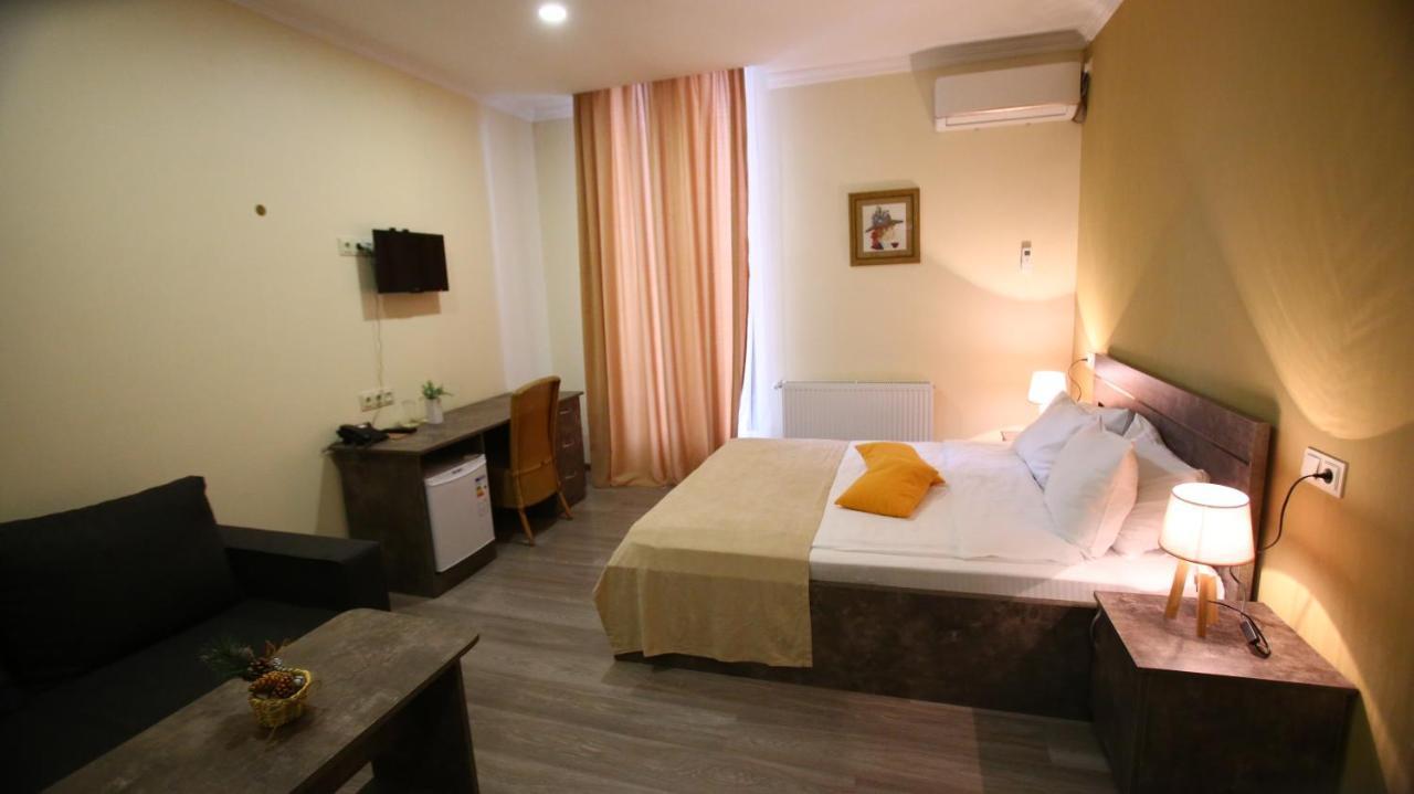 Hotel Nabadi Tbilissi Extérieur photo