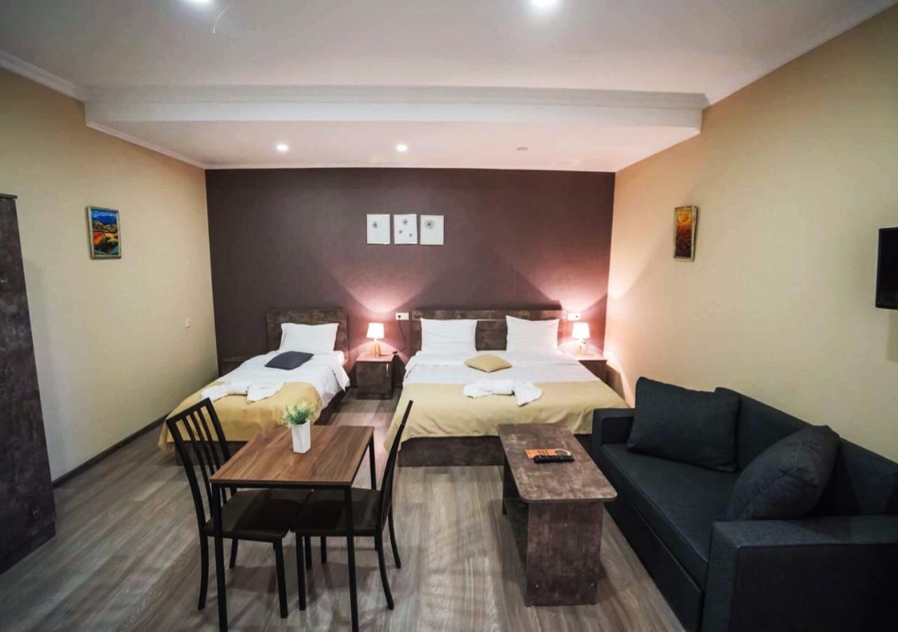 Hotel Nabadi Tbilissi Extérieur photo