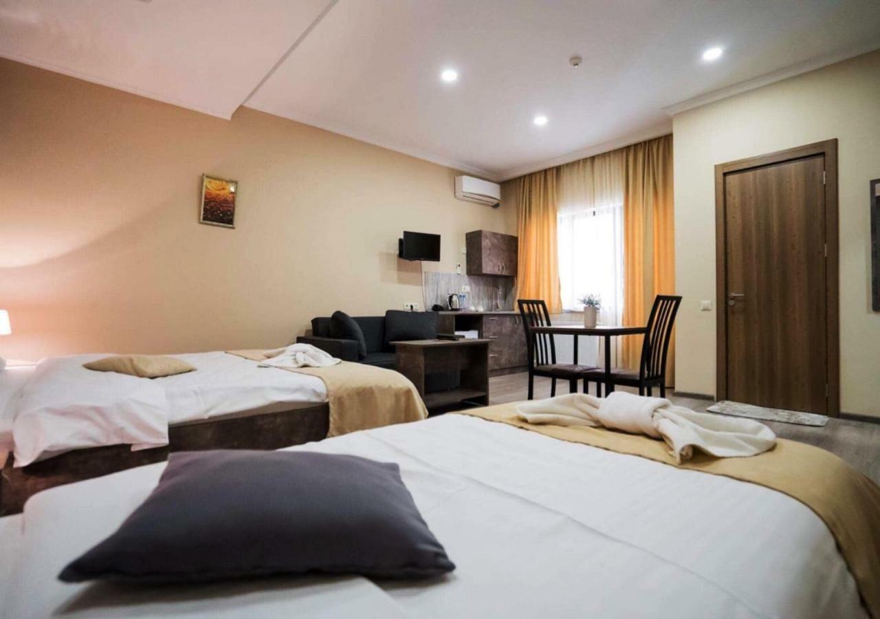Hotel Nabadi Tbilissi Extérieur photo