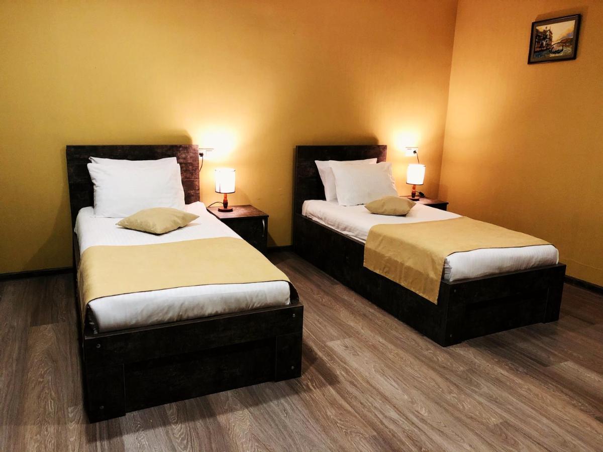 Hotel Nabadi Tbilissi Extérieur photo